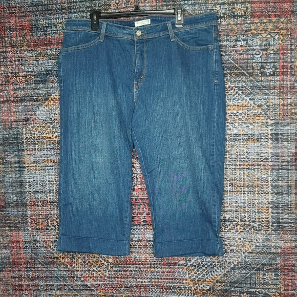 Levis womens dark 512 Perfectly Shaping stretch cuffed capri jeans 22W EUC - Picture 1 of 12